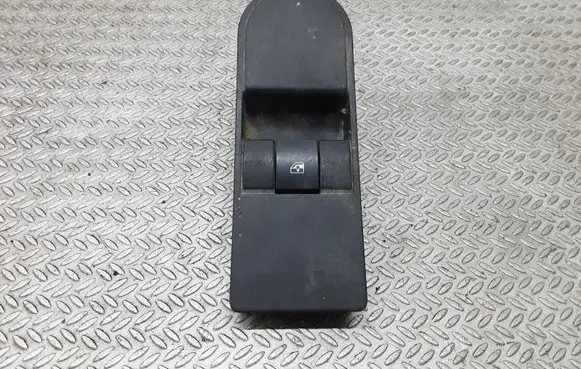Opel Zafira B Electric window control switch 13228709