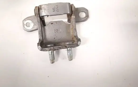 Suzuki Grand Vitara II Rear door lower hinge 
