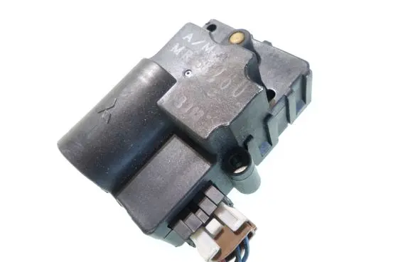 Mitsubishi Galant Air flap motor/actuator MR268260