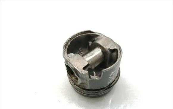 Volkswagen Golf V Piston 