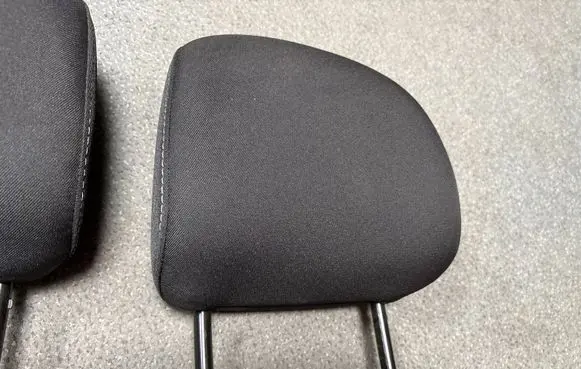 Renault Trafic III (X82) Front seat headrest