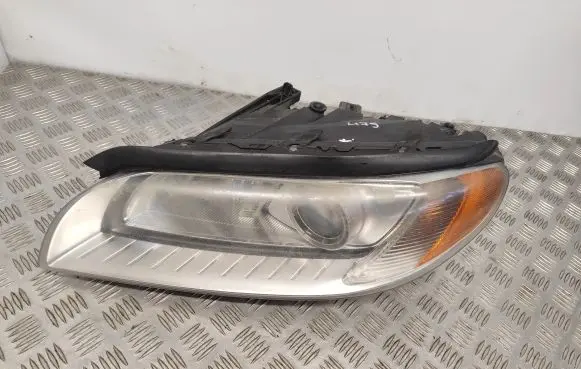 Volvo XC70 Headlight/headlamp 31214349