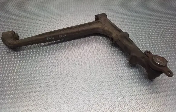 Volkswagen Transporter - Caravelle T4 Front control arm 7D0407152