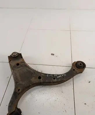KIA Sorento Front lower control arm/wishbone N0CODE