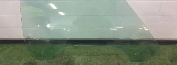 Mini One - Cooper R56 Front door window/glass (coupe) 