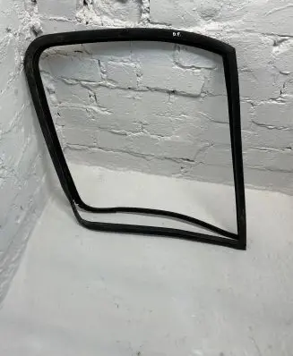 Renault Master II Front door glass trim molding