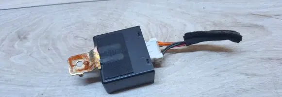 KIA Sorento Wing mirror control module 935713E000