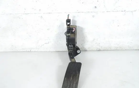 Subaru Legacy Accelerator throttle pedal 36010AG140