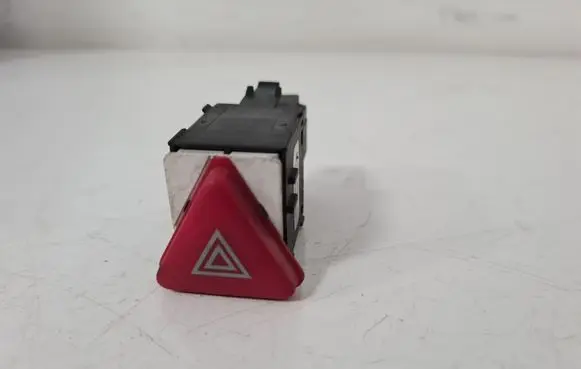 Skoda Fabia Mk1 (6Y) Hazard light switch 6Y0953235