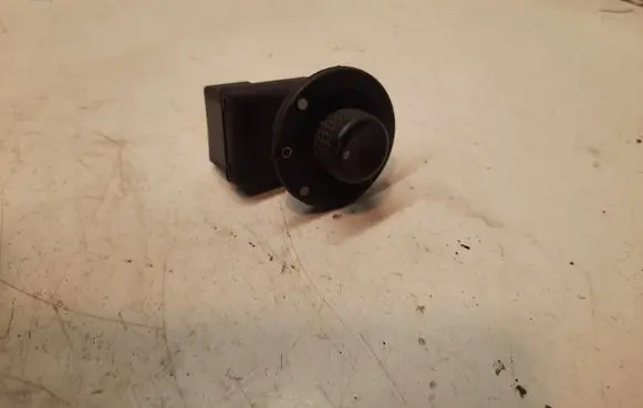 Renault Laguna II Wing mirror switch 8200002442A