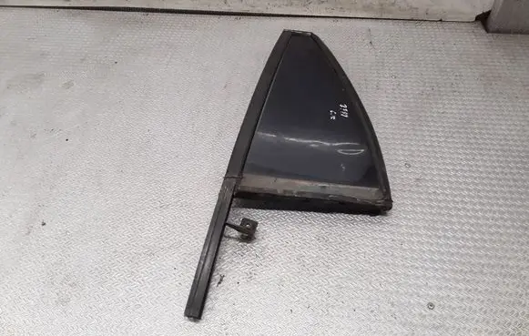 Volvo XC90 Rear vent window glass 