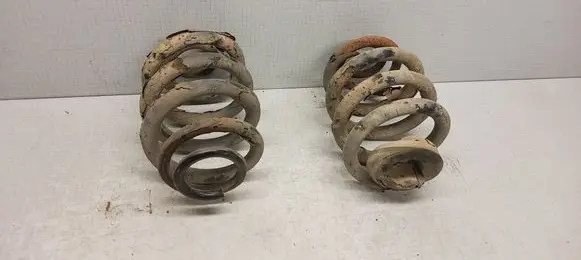 Volkswagen Transporter - Caravelle T5 Rear coil spring