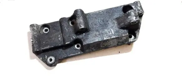 Volvo 850 Engine mounting bracket 1397738