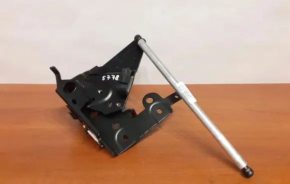 Audi A7 S7 4G Tailgate/trunk/boot hinge 4G8827857S 5778