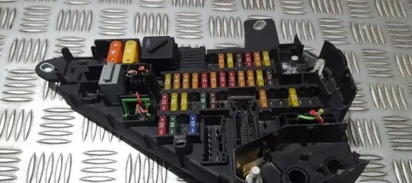 BMW 5 E60 E61 Fuse box set 690655805 6906558-05
