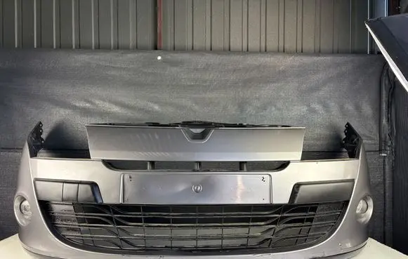 Renault Megane III Front bumper TEKNG