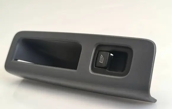 Volvo V50 Electric window control switch 8679477 3865 03451400