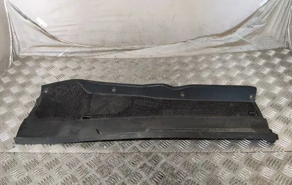 Jaguar E-Pace Wiper trim J9C302223AF J9C302223BF