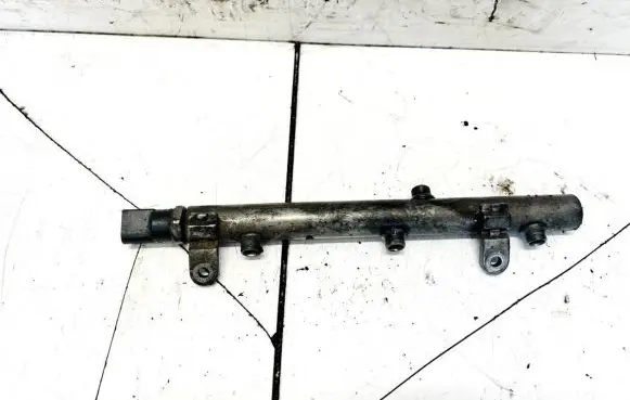 Jeep Grand Cherokee (WK) Fuel main line pipe a6420700495002 10047659