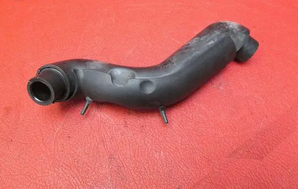 Mercedes-Benz A W169 Breather hose/pipe A6400101182
