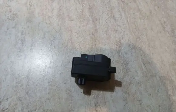 Volvo V50 Air flap motor/actuator 6652A