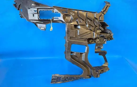 BMW X6 G06 Fog light bracket 8085666