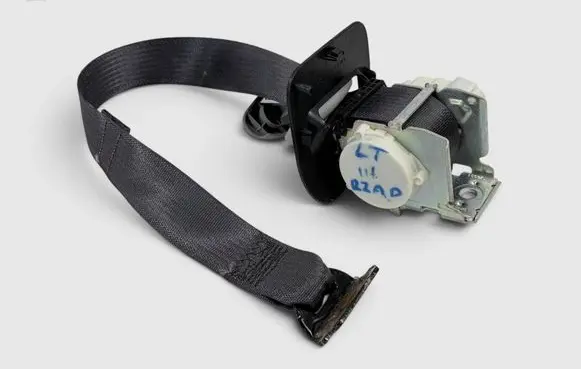 Chevrolet Suburban Third row seat belt 23114957