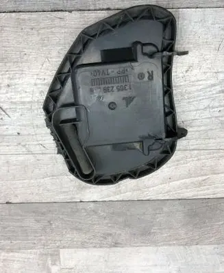 Volkswagen Touran I Headlight/headlamp dust cover 1305239235