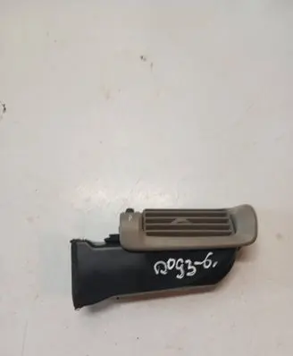 Volvo XC90 Rear air vent grill 8641828