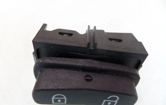 Volvo S80 Central locking switch button 30710476 973980