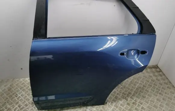 KIA Niro Rear door