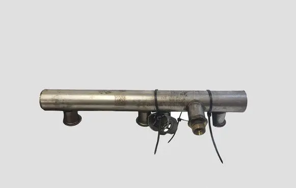 Audi Q5 SQ5 8R Fuel main line pipe 06E130090F