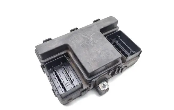 Ford Mondeo MK V Fuse module FG9T-14A067-EE