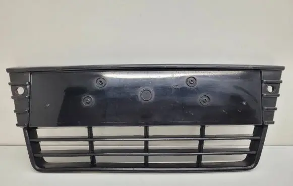Ford Focus Front bumper lower grill