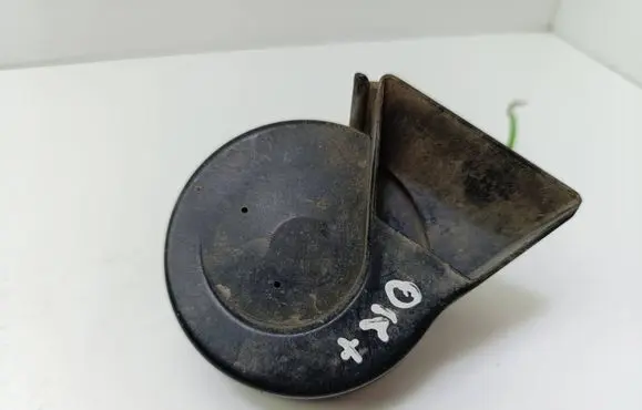 Audi A6 S6 C5 4B Horn signal A28657625