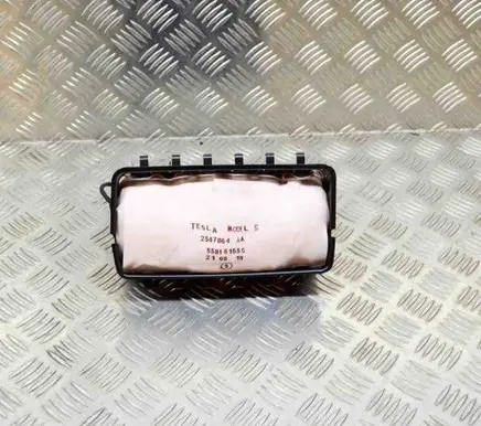 Tesla Model S Passenger airbag A19F240481 0589P1000551