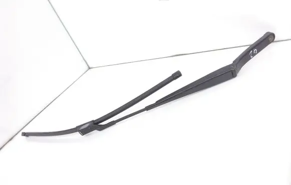 Volkswagen Golf V Front wiper blade arm 1Q1955409