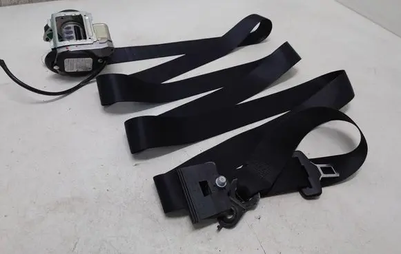 Mercedes-Benz Sprinter W906 Front seatbelt A9068600485 9068600485