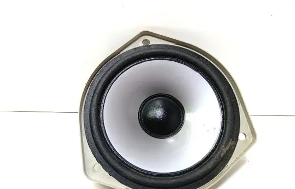 Honda FR-V Rear door speaker EAS16P663A
