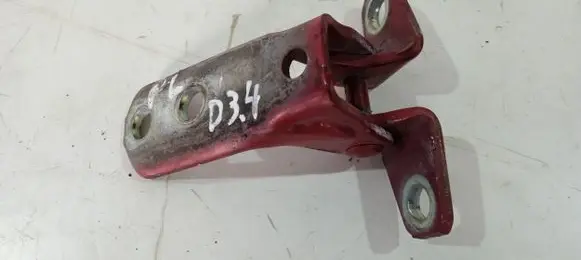 Mitsubishi Outlander Front door lower hinge 