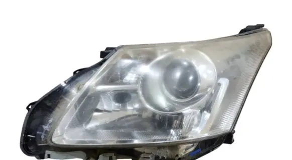 Toyota Avensis T270 Headlight/headlamp 8116605310 H279GLDE