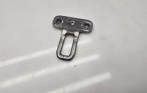 Mercedes-Benz Sprinter W907 W910 Loading door lock loop/hook striker A9107430000
