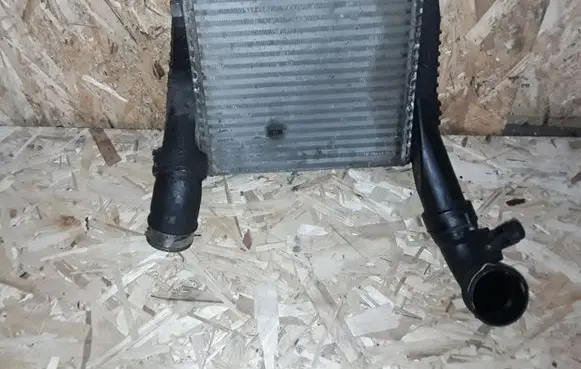 Volkswagen Touareg I Intercooler radiator
