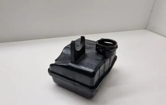 BMW X3 F25 Intake resonator 8512249