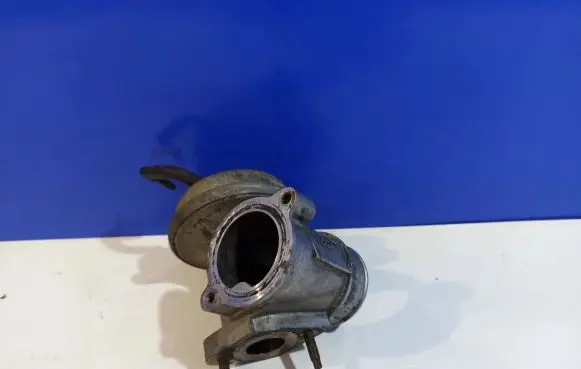 Jaguar X-Type EGR valve 135C08P