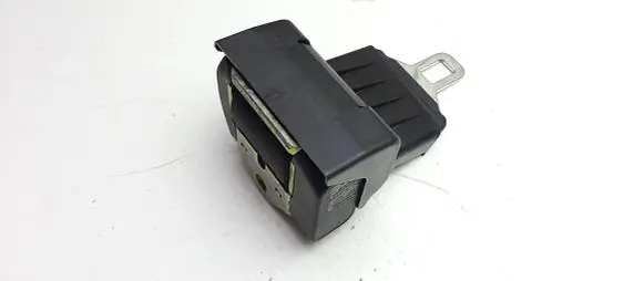 BMW 7 E32 Rear seatbelt 042161500 M7408