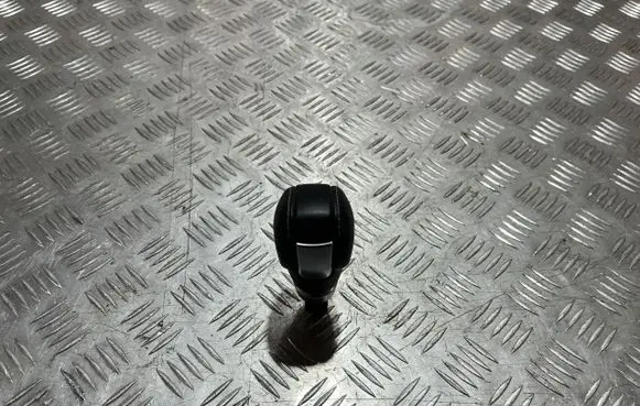 Renault Arkana Gear lever shifter trim leather/knob PU19415