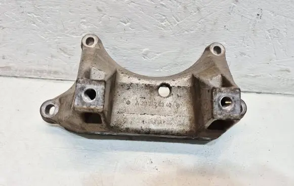 Mercedes-Benz C W204 Gearbox mounting bracket A2112420340