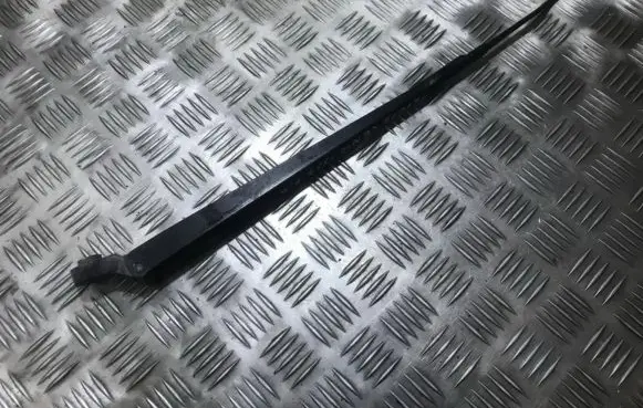 Renault Scenic I Front wiper blade arm 7700843525