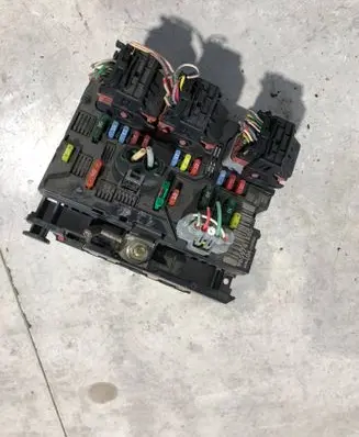 Peugeot 207 Fuse module 9659741880